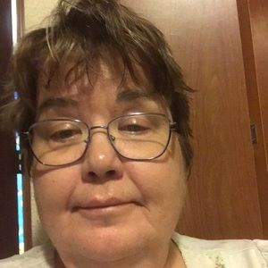 Meet your Posher, Lois